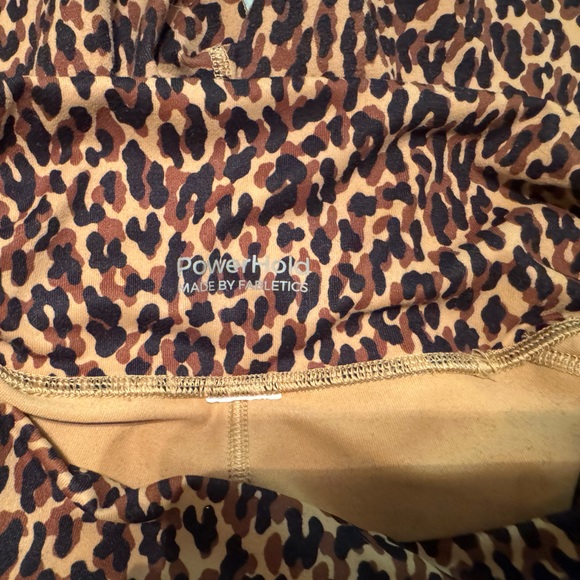 Fabletics On-The-Go PowerHold High-Waisted 6'' Short Cheetah Print - Picture 5 of 5